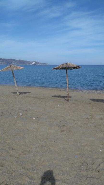 Adonis Beach Hotel Ираклио Екстериор снимка