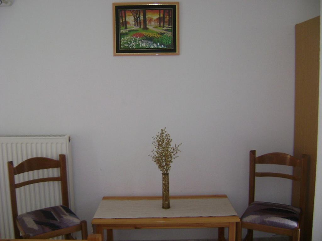 Adonis Beach Hotel Ираклио Екстериор снимка