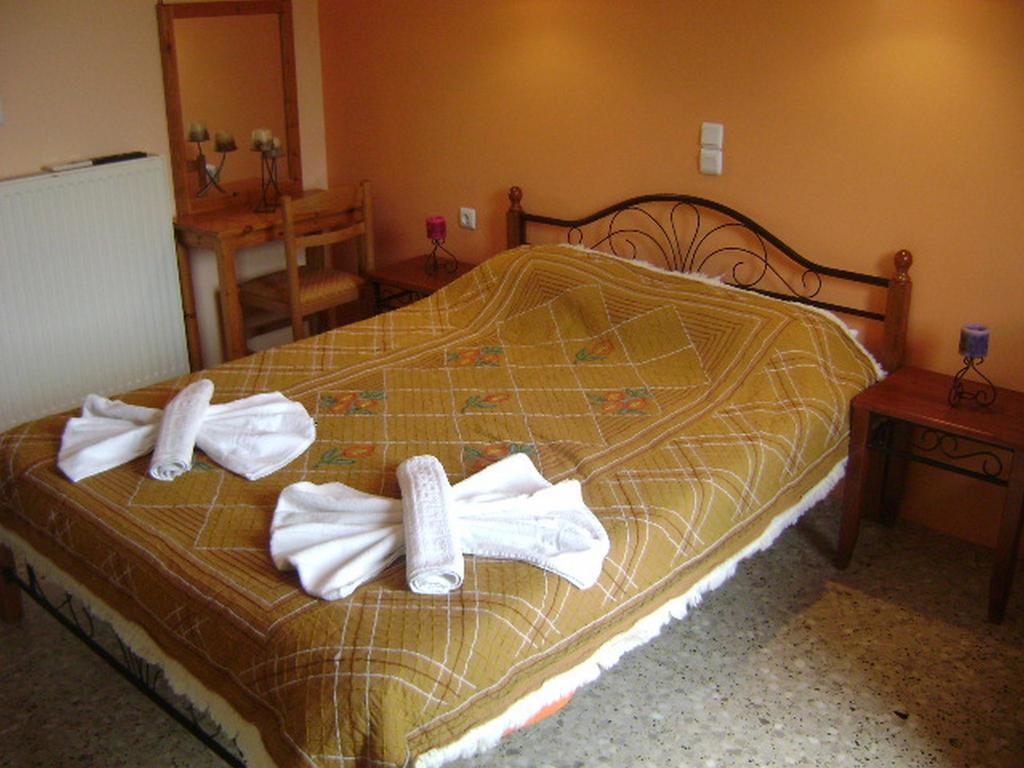 Adonis Beach Hotel Ираклио Екстериор снимка