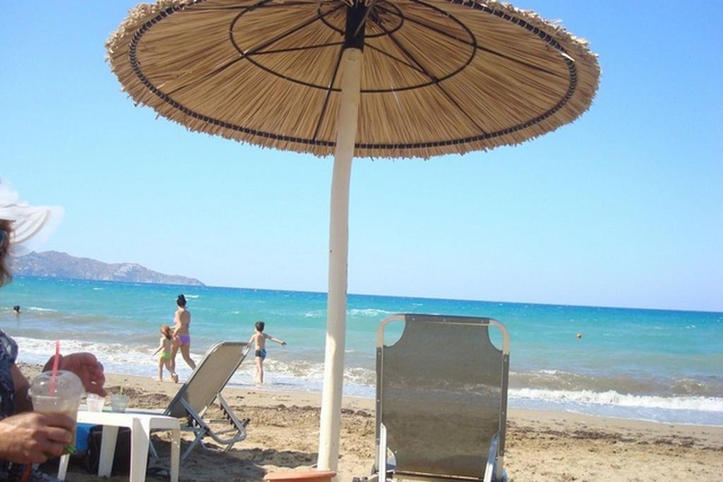 Adonis Beach Hotel Ираклио Екстериор снимка